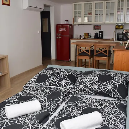 Cadet 1005 Apartman